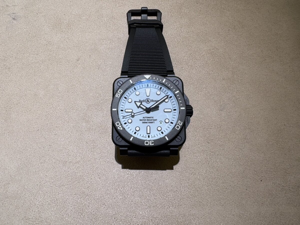 【Bell&Ross】夏の腕元を彩る、淡いブルーの輝き！BR-03 DIVER FULL LUM CERAMIC (BR03A-D-LM-CE/SRB) - Bell＆Ross 