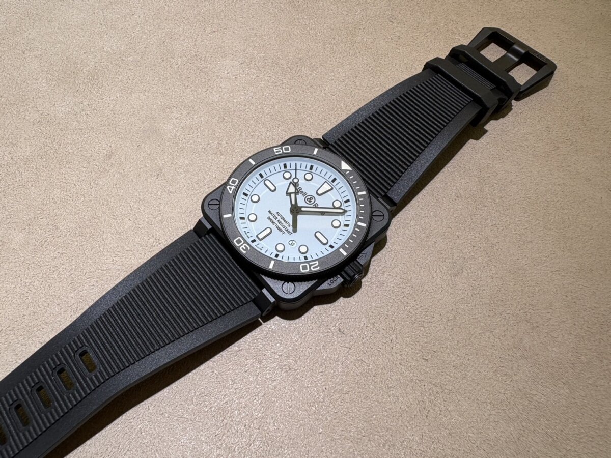 【Bell&Ross】夏の腕元を彩る、淡いブルーの輝き！BR-03 DIVER FULL LUM CERAMIC (BR03A-D-LM-CE/SRB) - Bell＆Ross 