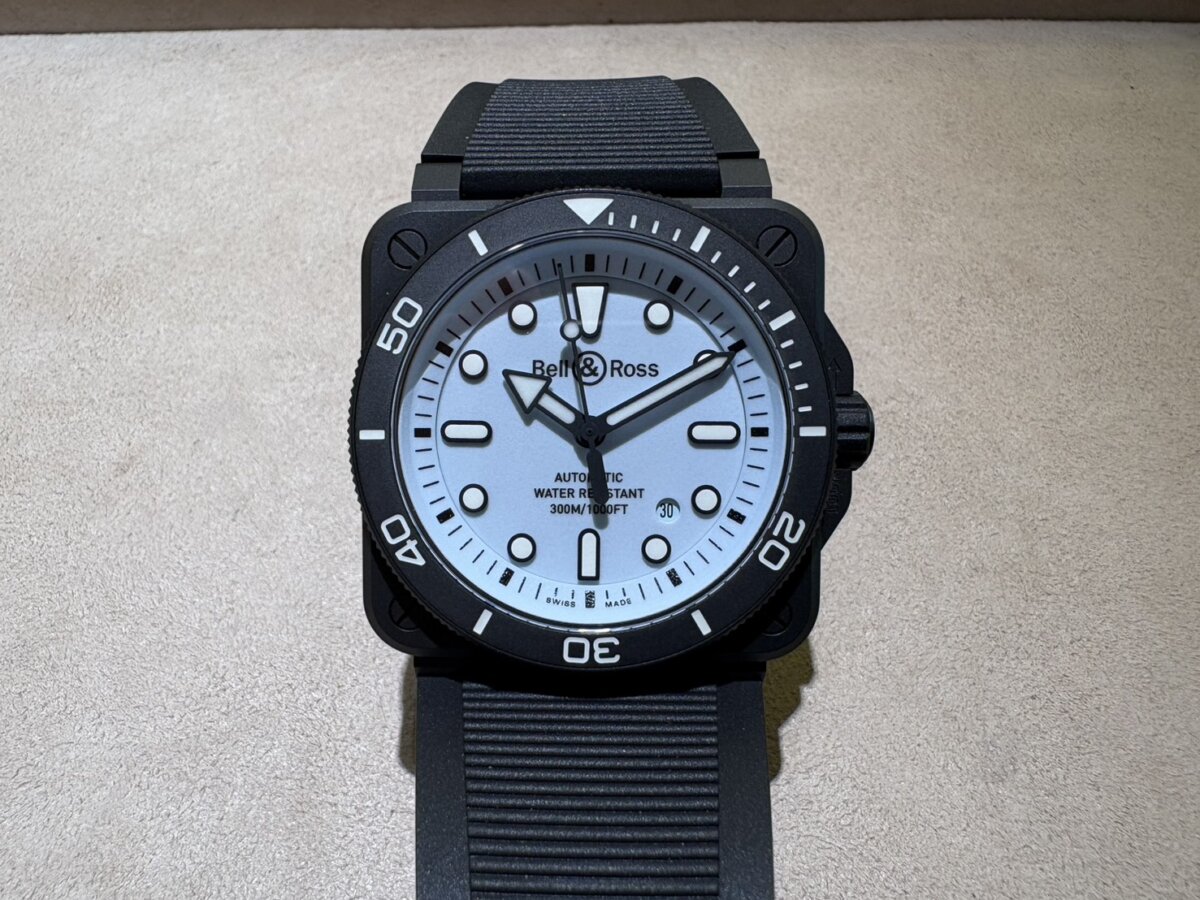 【Bell&Ross】夏の腕元を彩る、淡いブルーの輝き！BR-03 DIVER FULL LUM CERAMIC (BR03A-D-LM-CE/SRB) - Bell＆Ross 