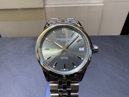 【RAYMOND WEIL】落ち着きと個性を腕元に レイモンドウェイル フリーランサー グリーン文字盤(2741-ST-52001)