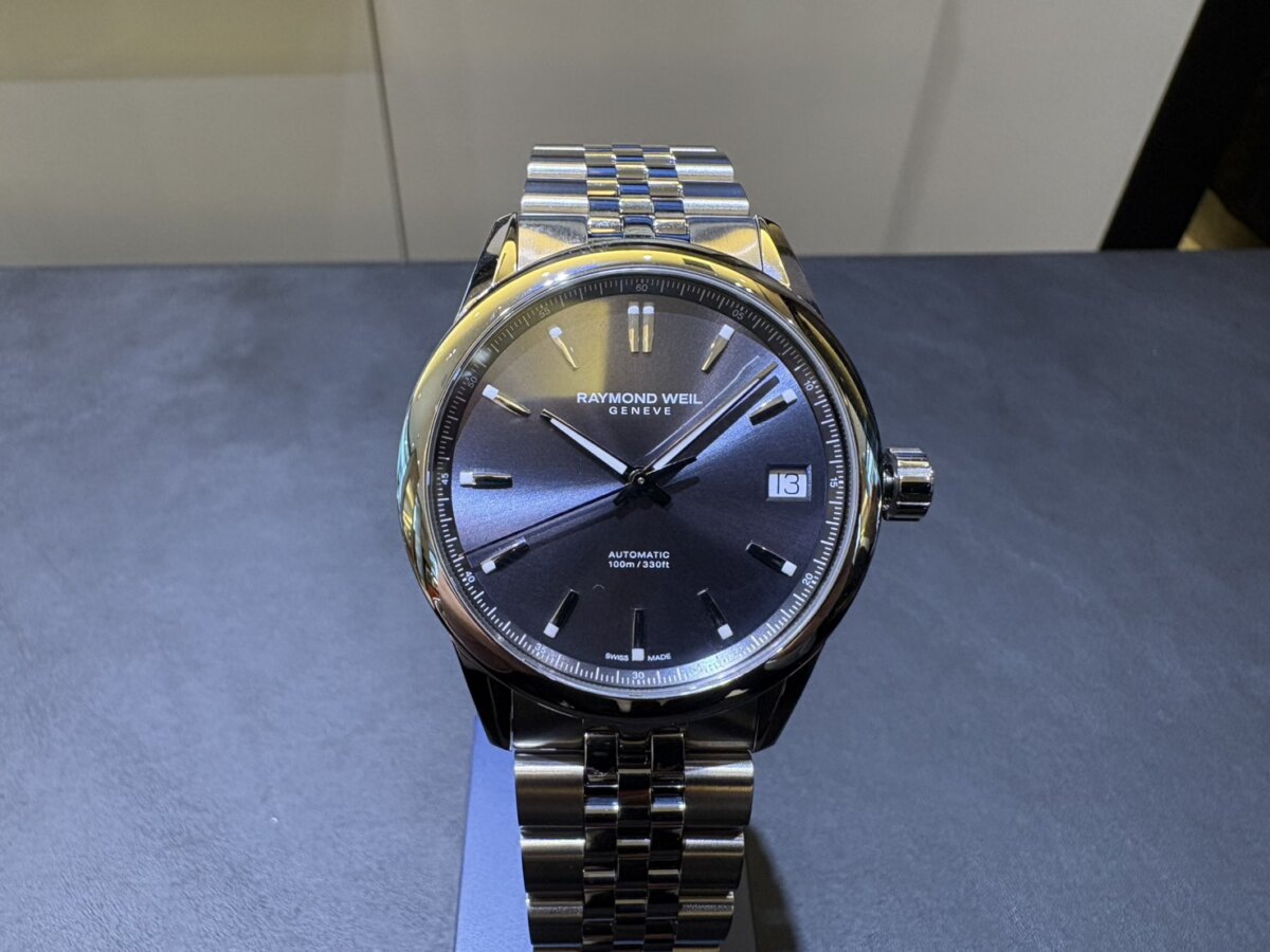 【レイモンドウェイル】エレガンスと実用性を兼ね備えたフリーランサー 40mm ブルーダイヤル(2741-ST-50001) - RAYMOND WEIL