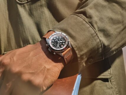 【GALLET（ギャレ）】ブランドを代表するコレクション「フライングオフィサー」とは？1939年から続く“世界を旅する時計”～oomiya心斎橋店
