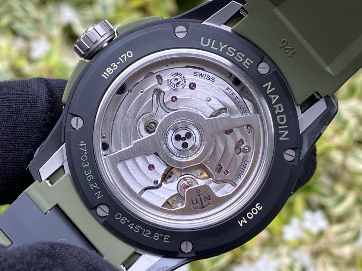 【ユリス・ナルダン】カーキ×ブラックが渋い！「ダイバー ネット OPS」 実機レビュー - ULYSSE NARDIN 