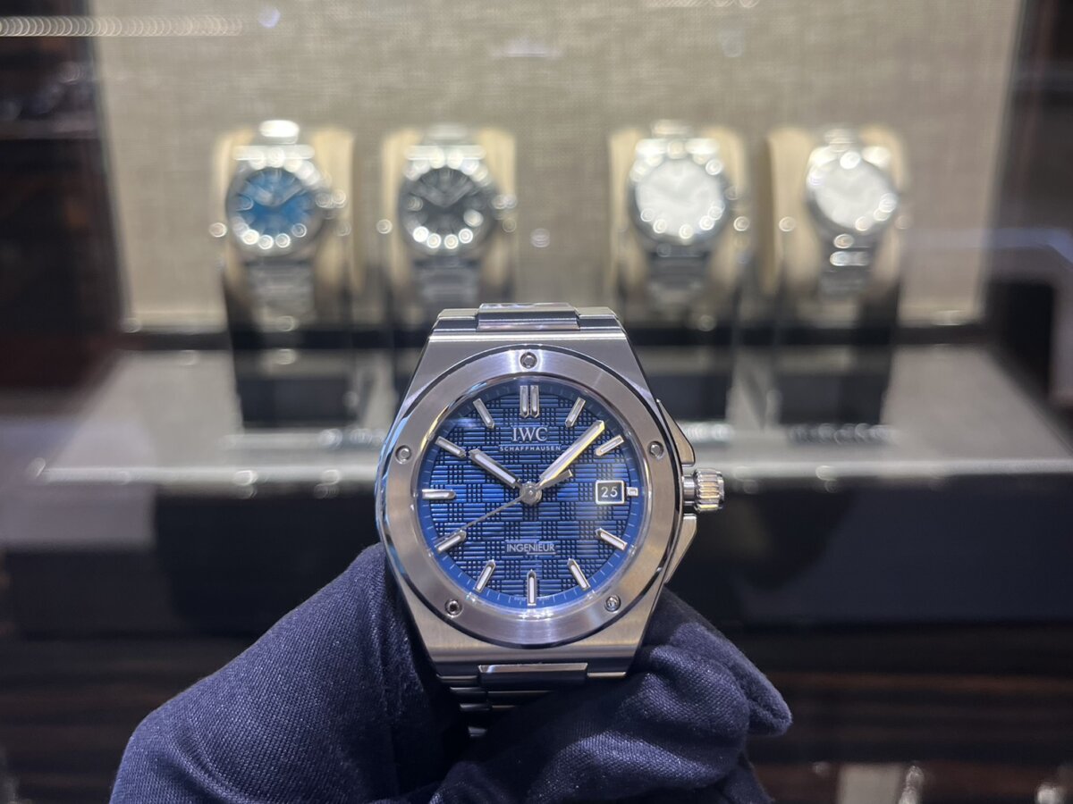 画像 【IWC】待望のブルーダイヤルが入荷!「インヂュニア・オートマティック 40」IW328907 - IWC