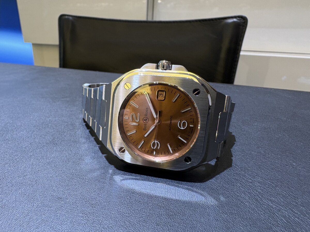 【Bell&Ross】温かみのあるコッパーブラウンと都会的なデザイン。 ｢BRｰ05 Copper Brown Steel｣ - Bell＆Ross 
