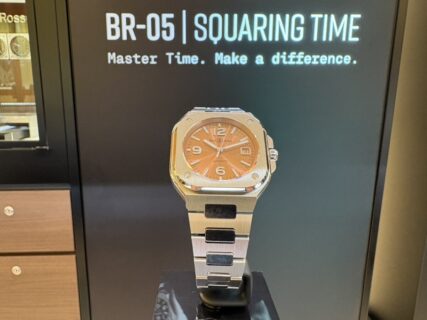 【Bell&Ross】温かみのあるコッパーブラウンと都会的なデザイン。 ｢BRｰ05 Copper Brown Steel｣
