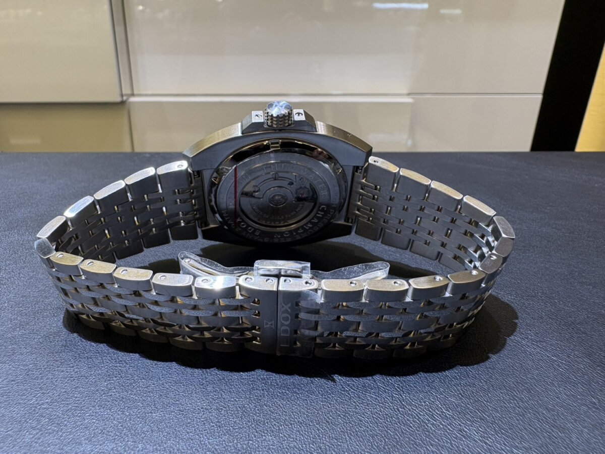 【EDOX】歴史を受け継ぐデザインと鮮やかなグリーンダイヤル。デルフィンオリジナル1973オートマティック(80142-3M-VIN) - EDOX 