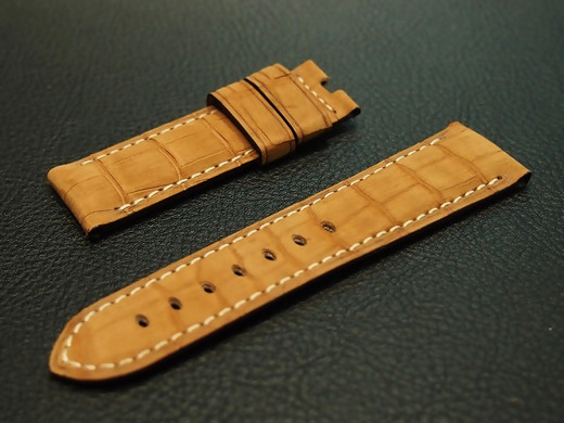 本日のPANERAIストラップはヌバックゴールド - PANERAI（取扱い終了） 