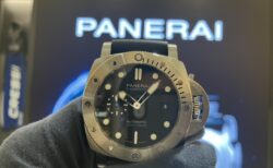 【パネライ】プロ仕様の本格ダイバーズウォッチが注目？サブマーシブル クアランタクアトロ の魅力について
