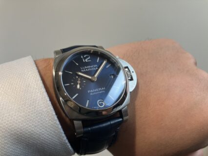 【パネライ】デカ厚の王者が辿り着いた「究極の日常時計」ルミノール マリーナ クアランタ PAM01370の魅力について
