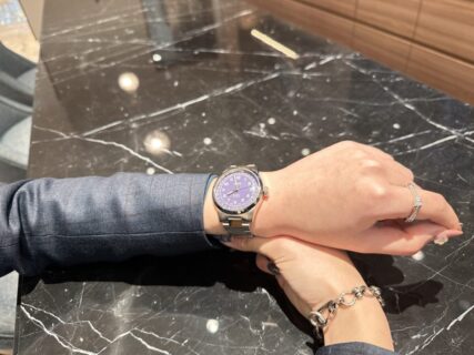 新人販売員がオススメする“最強推しカラー“【ORIS】【ビッククラウン ポインターデイト】