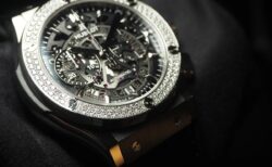 ダイヤを身に纏った「芸術」ウブロ アエロ・フュージョン チタニウム ダイヤモンド