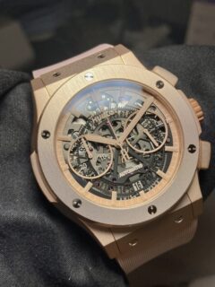 ピンク？ピンク！？ジェンダーレスカラーに彩られたウブロ 「アエロ・フュージョン クロノグラフ アルミニウム ピンク」