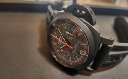 【パネライ】ルミノール ルナ・ロッサ クロノ フライバック PAM01037の魅力について