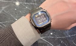 【第1回】新人スタッフによるおすすめ時計。『MRG-B5000BA-1JR(青墨)』