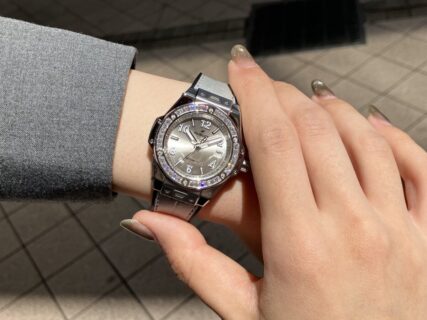 【HUBLOTフェア開催中】ウブロ人気モデル第３位！？男性モデルを抑えての上位ランクイン！！！ビッグ・バン ワンクリック モノクローム スチール ダイヤモンド　レディースモデル