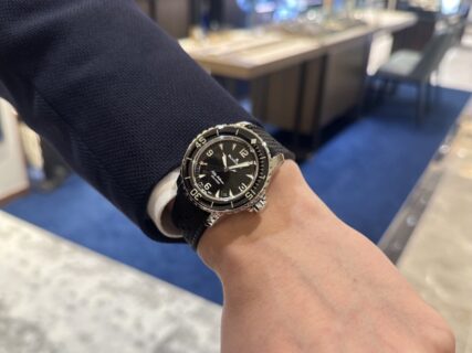 スマートな細マッチョ！！小ぶりなダイバーズウォッチが旬〜ブランパン フィフティファゾムス38ｍｍ〜