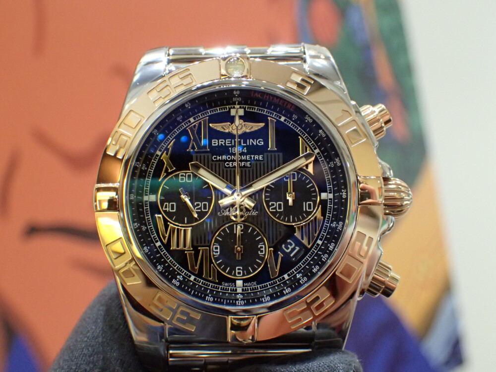 希少なクロノマット44 入荷！ウィングロゴ！ローマンインデックス！18KRGコンビネーション！ - BREITLING 