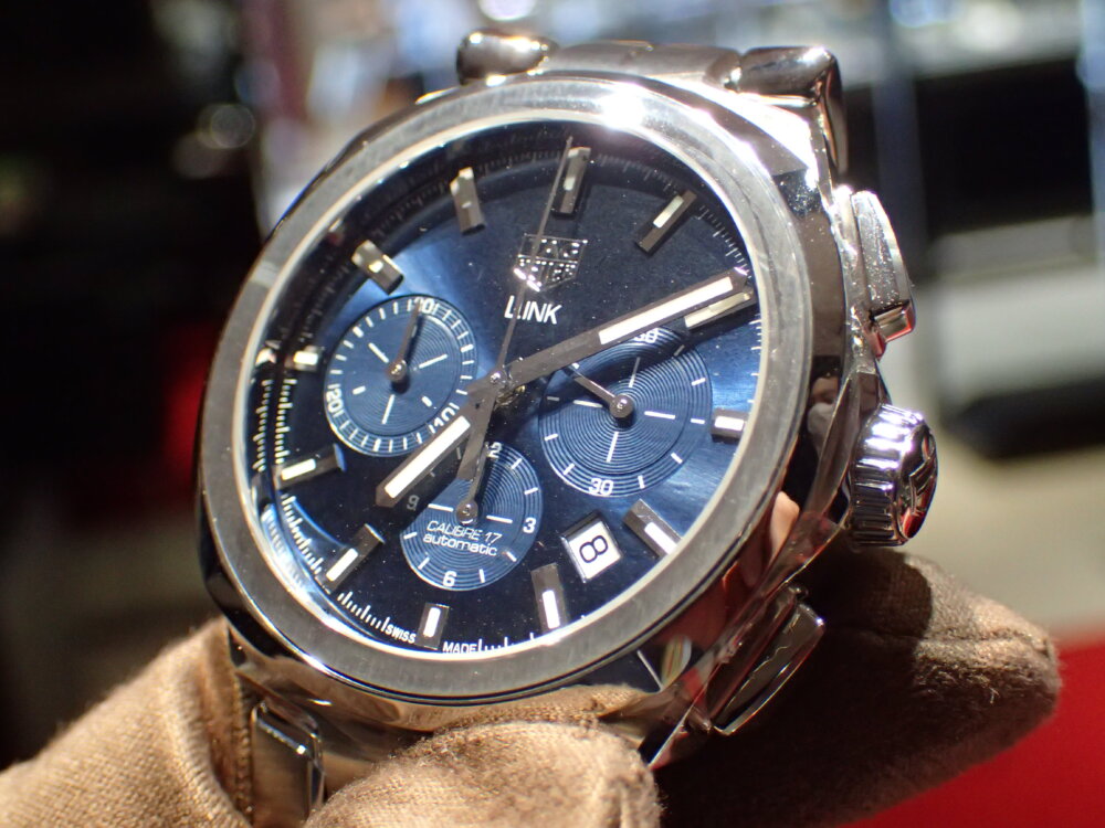 タグ・ホイヤー人間工学に基づいてデザインされた名作「リンク