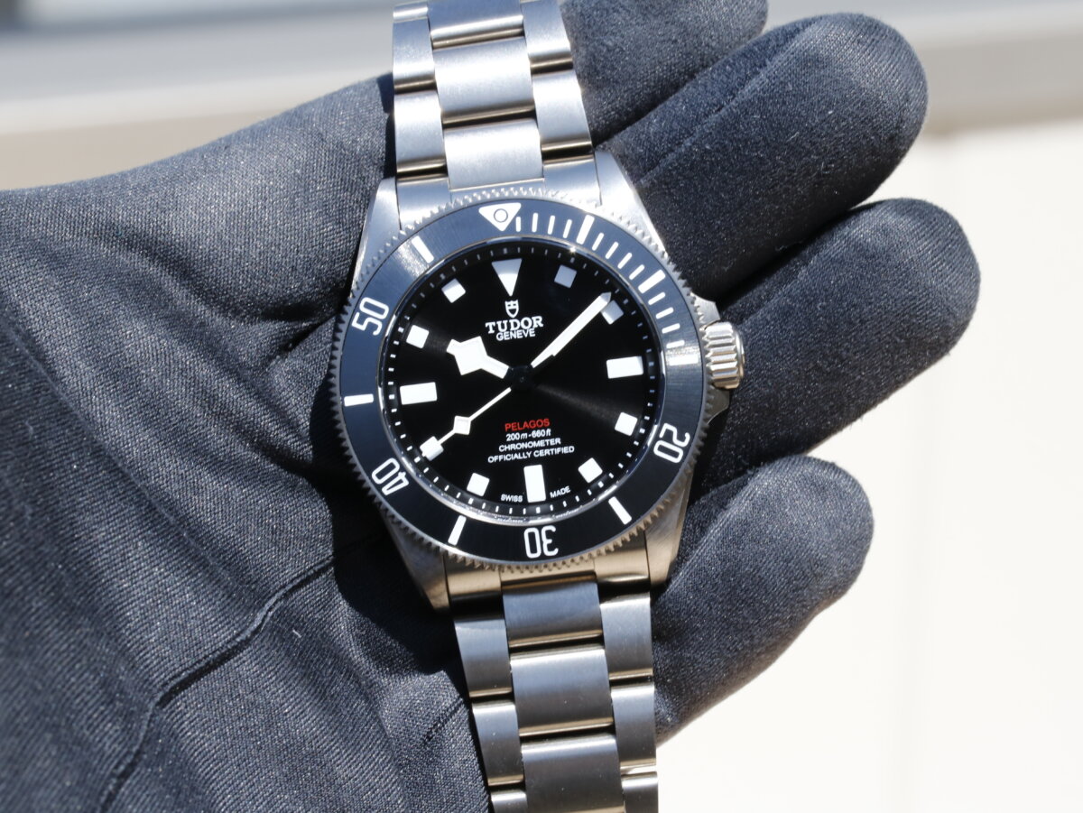 チューダー ダイバーズウォッチは大きくて重い?小ぶりで軽量なぺラゴス 39 - TUDOR