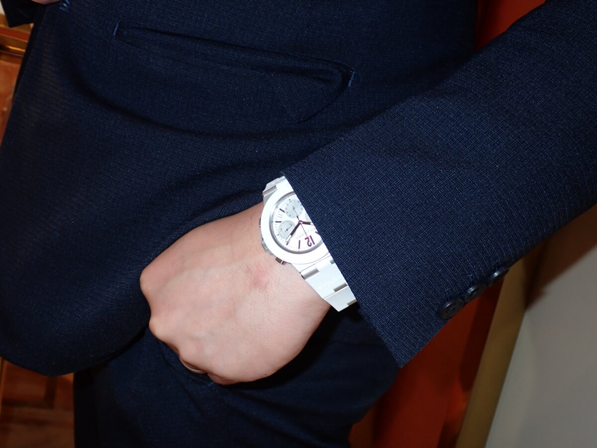 【ブルガリ】ブルガリアルミニウムホワイトこの夏1押しのスポーツウォッチ! - BVLGARI