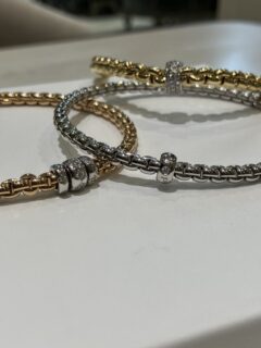 成功者の手元には理由がある！FOPE【エカコレクション】手に入れる、大人の余裕と色気。