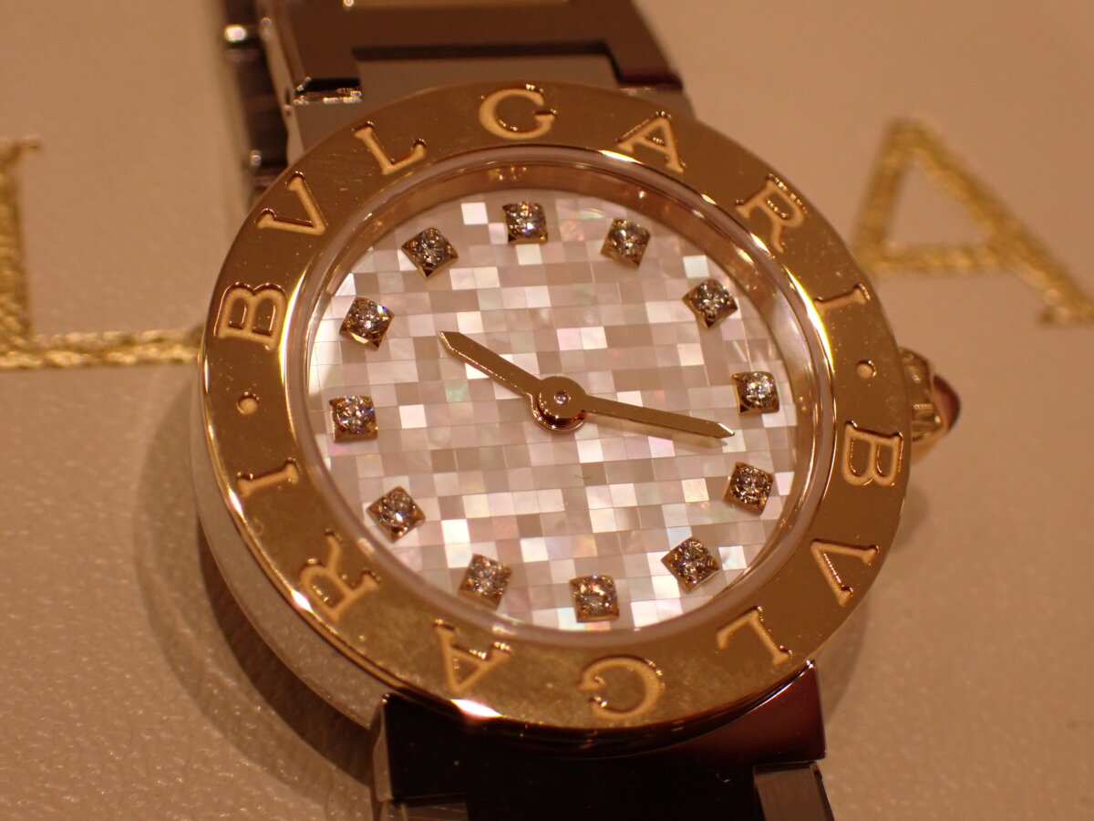 【2025年最新】ブルガリ・ブルガリ MOPモザイクダイアルが輝く23mmレディースウォッチの魅力 - BVLGARI 
