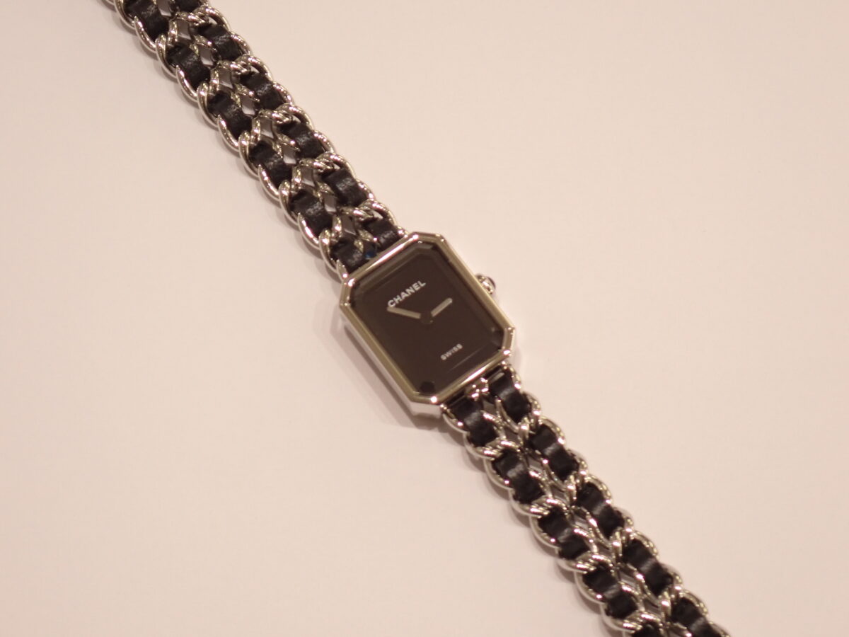 【シャネル】チェーンが長いプルミエール!?新作の『プルミエール アイコニック チェーン』をご紹介! - CHANEL