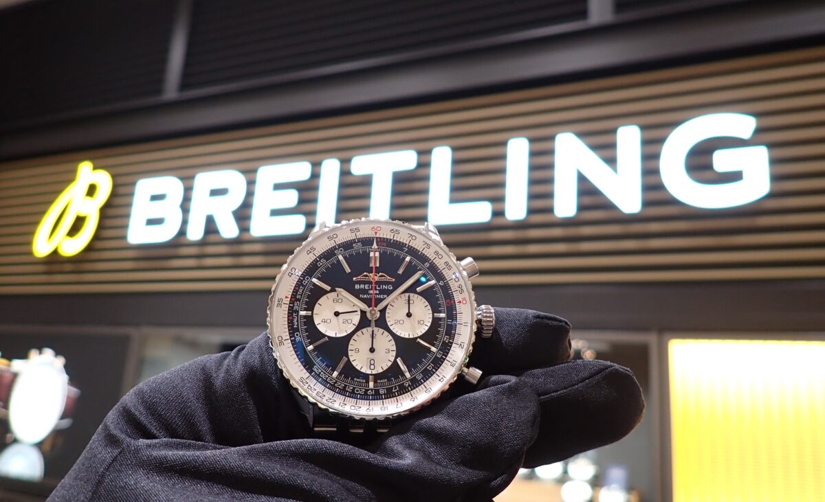 【ナビタイマー B01 クロノグラフ 46】 - BREITLING 