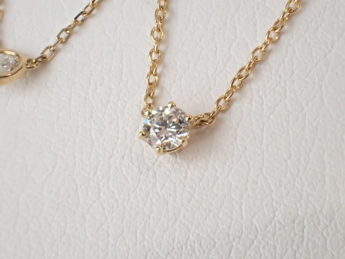 プレゼントといえば？アーカーの一粒ダイヤネックレス - AHKAH 