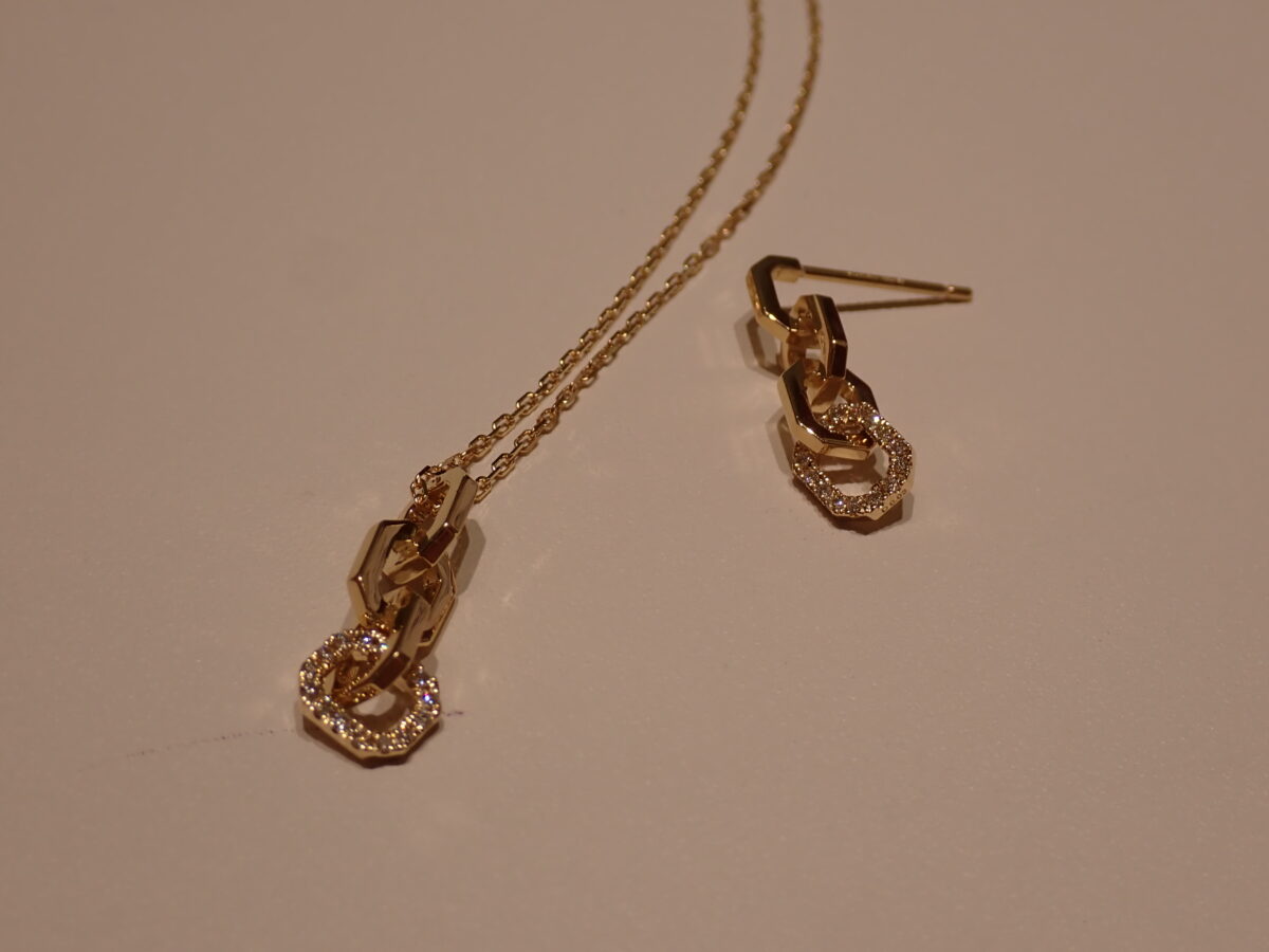 【ジュエリー】クリスマスプレゼントはもう決まった?アーカーからオススメジュエリーをご紹介! - AHKAH ◇JEWELRY お知らせ フェア・イベント おすすめ情報