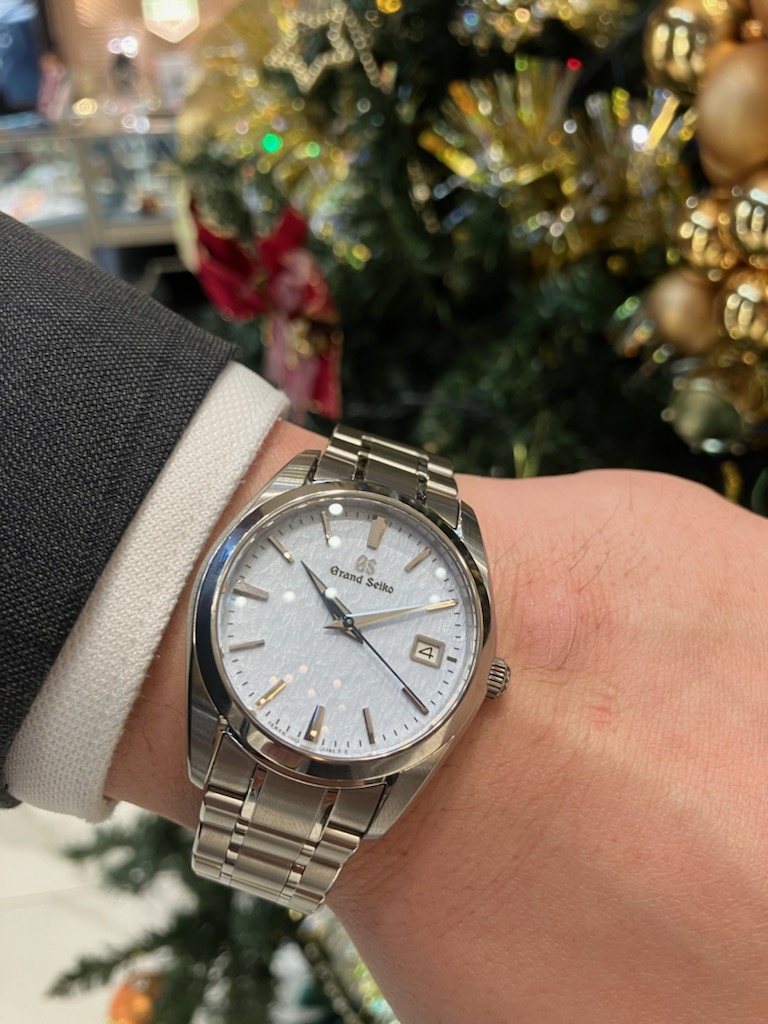 【グランドセイコー】新作雪白ライトブルーがついに発売（SBGX357） - Grand Seiko 