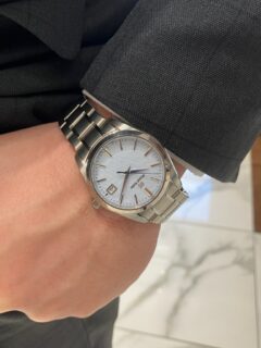 【グランドセイコー】新作雪白ライトブルーがついに発売（SBGX357）