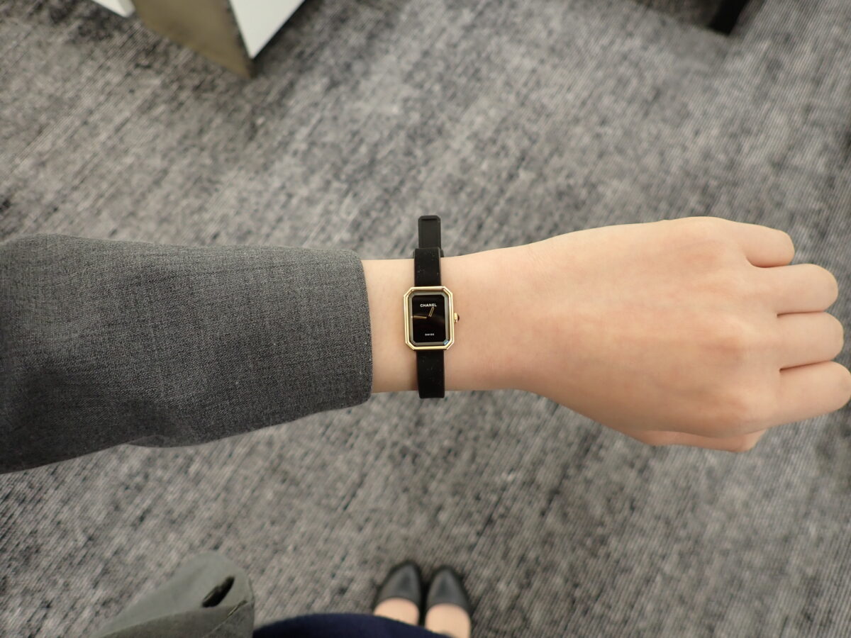 【シャネル】『プルミエール リボン』のブラックとレッドの違いって？2本を比べてみた！ - CHANEL 