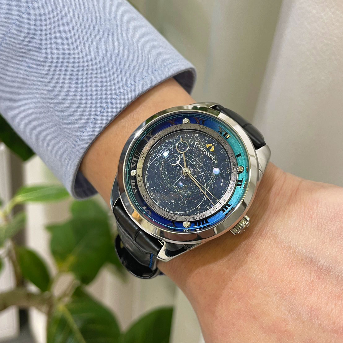 宇宙を所有する贅沢。カンパノラ「コスモサイン」oomiya限定モデルを徹底解説 - CAMPANOLA 