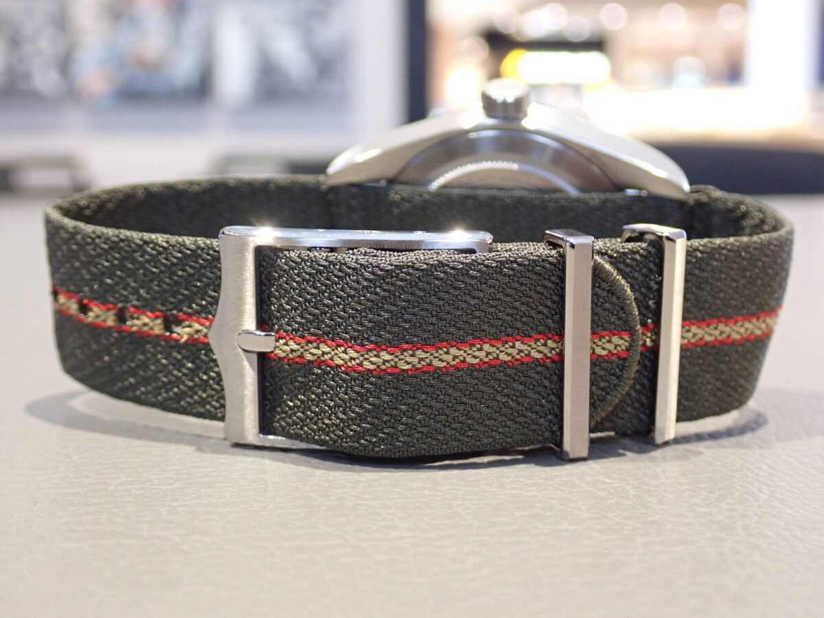 画像 【チューダー】レンジャー デューンホワイトとブラックダイアルの比較 - TUDOR