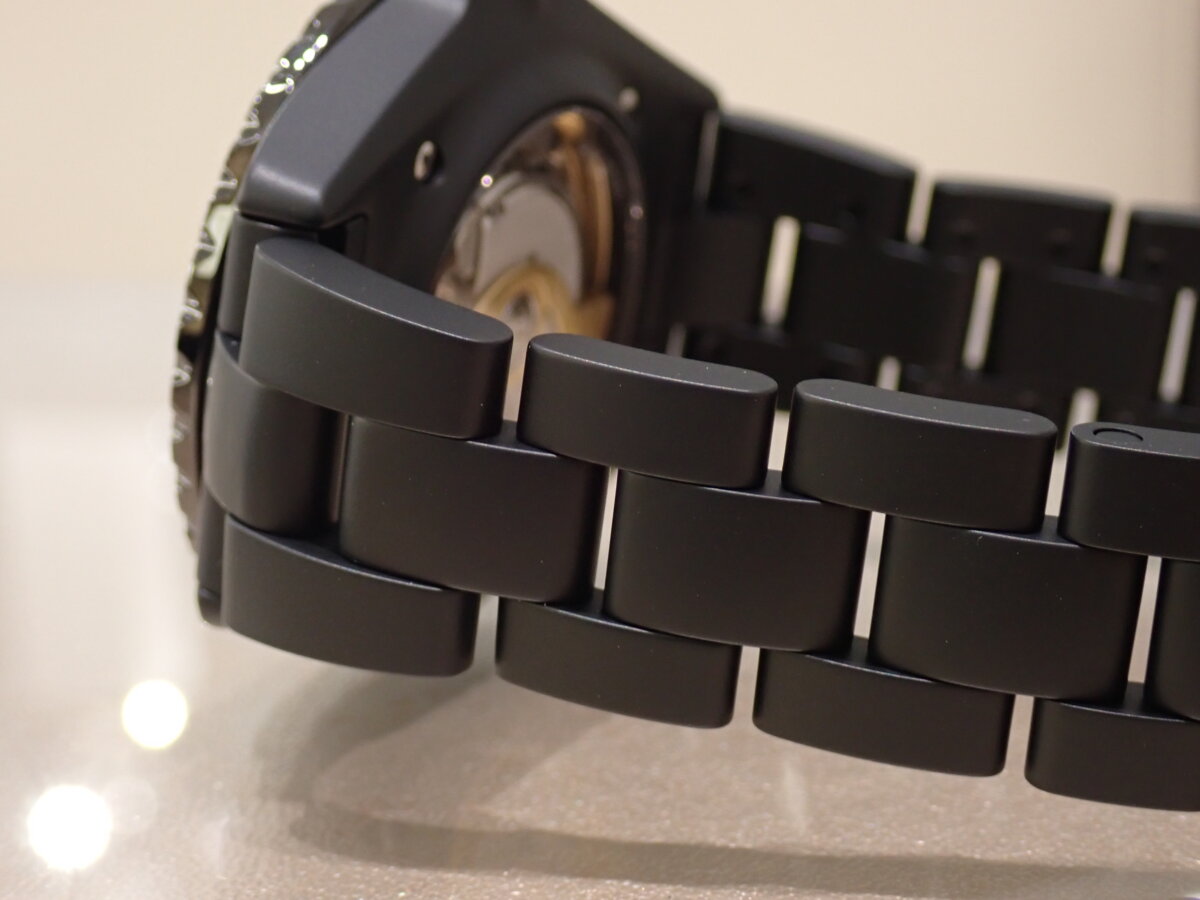 【シャネル】ウォッチズ&ワンダーズ2026 新作はJ12マットセラミックのワンショット限定!? J12新サイズはラバーストラップが…!? - CHANEL 