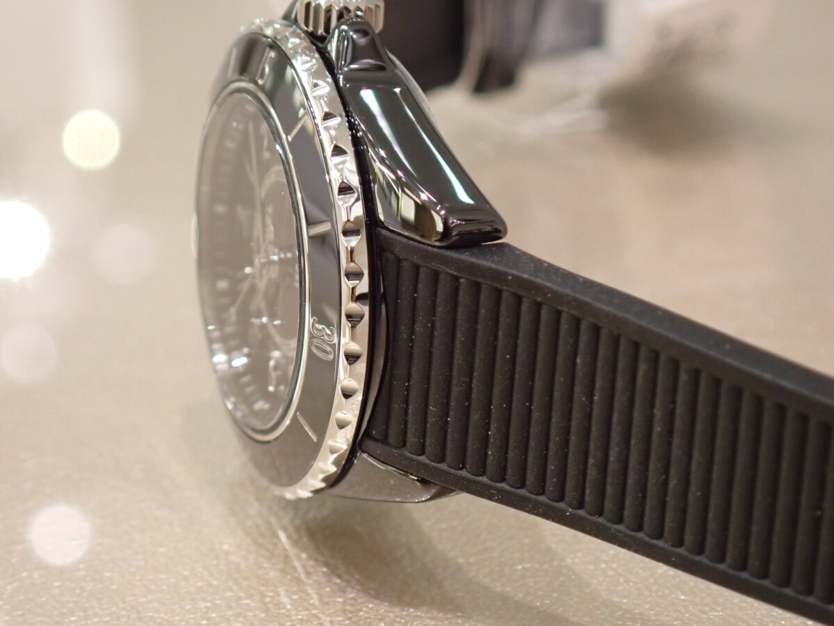 【シャネル】ウォッチズ&ワンダーズ2026 新作はJ12マットセラミックのワンショット限定!? J12新サイズはラバーストラップが…!? - CHANEL 