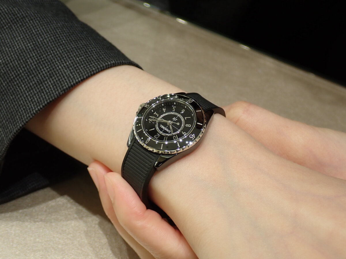 【シャネル】ウォッチズ&ワンダーズ2026 新作はJ12マットセラミックのワンショット限定!? J12新サイズはラバーストラップが…!? - CHANEL 