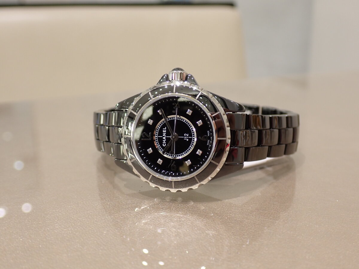 【シャネル】見た目だけじゃわからない？J12の新作ってどんな違いがあるの？ - CHANEL 