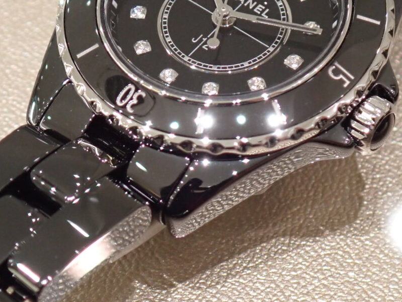 【シャネル】見た目だけじゃわからない？J12の新作ってどんな違いがあるの？ - CHANEL 