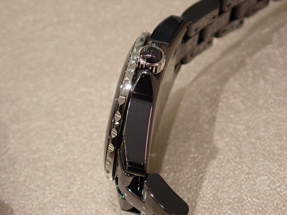 【シャネル】見た目だけじゃわからない？J12の新作ってどんな違いがあるの？ - CHANEL 