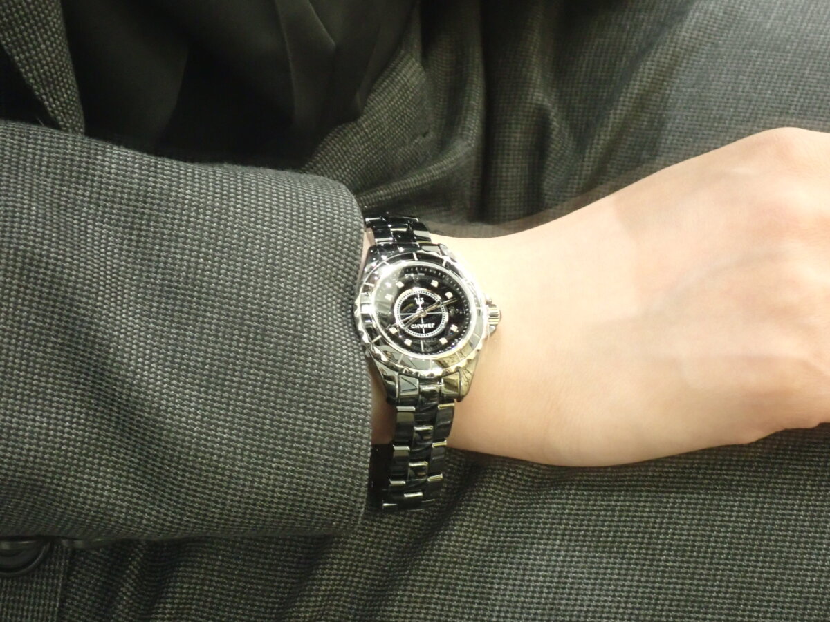 【シャネル】見た目だけじゃわからない？J12の新作ってどんな違いがあるの？ - CHANEL 