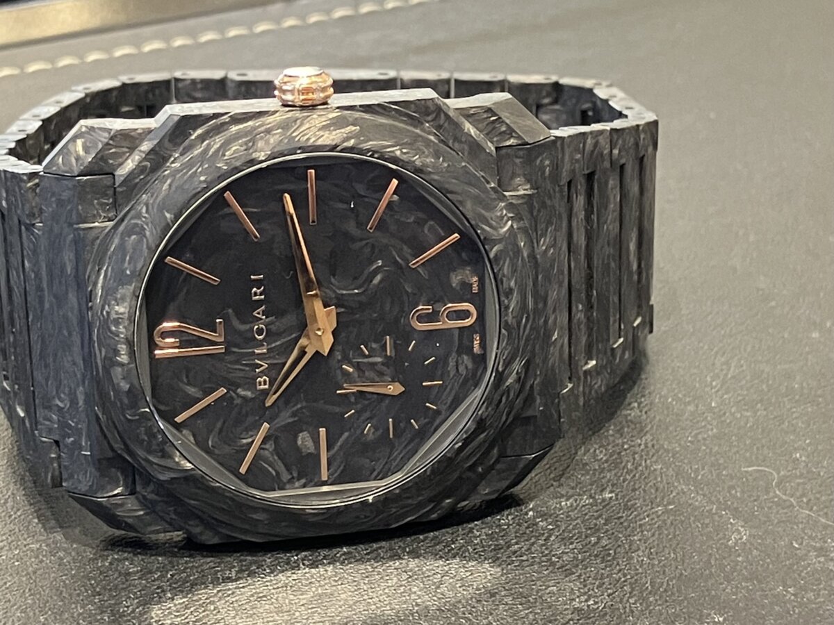 【ブルガリ】どちらを選びますか？-毎日に、心がふっと弾む一本をｰ - BVLGARI 