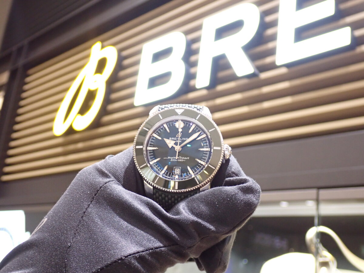 【ブライトリング】　ダイバーで裏スケルトン！？  スーパーオーシャンヘリテージ　AB311236L1S1　44 - BREITLING 