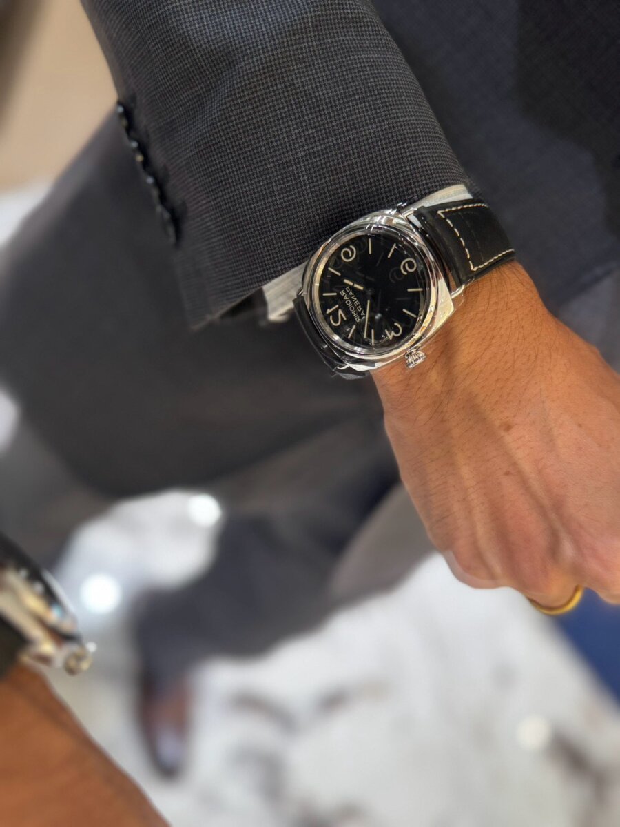 パネライPAM01382の魅力──“引き算”が生み出す、ラジオミール本来の美しさ - PANERAI 