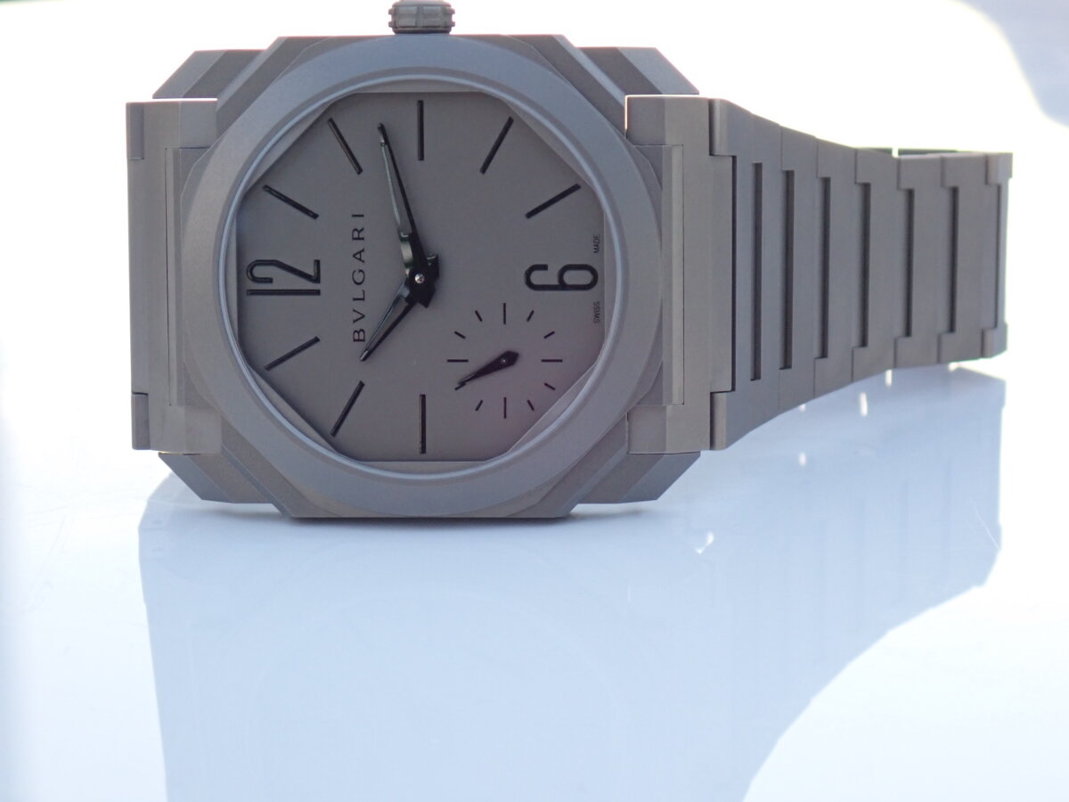 【 BVLGARI 】最新の37㎜ケース ❝オクト フィニッシモ❞ - BVLGARI 