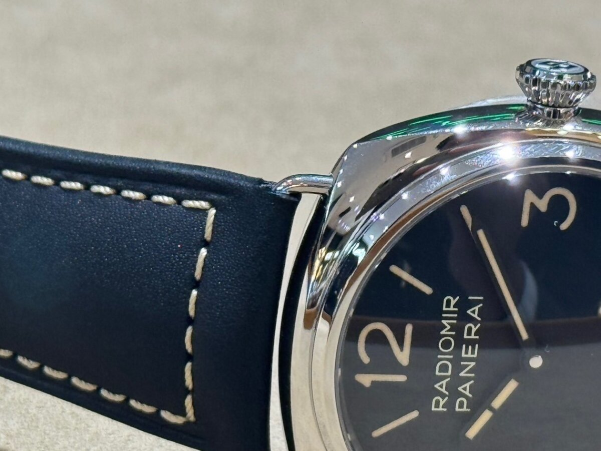 パネライPAM01382の魅力──“引き算”が生み出す、ラジオミール本来の美しさ - PANERAI 