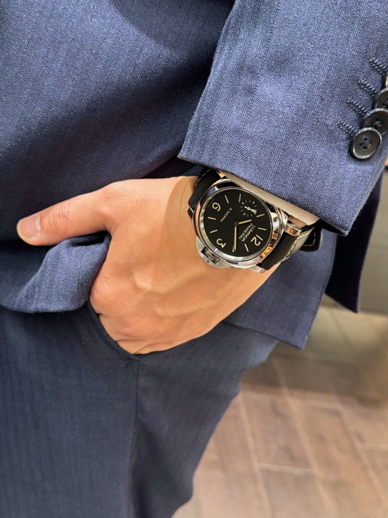 PANERAI PAM00915の魅力。無骨さと実用性を極めた、8日間のルミノール - PANERAI 