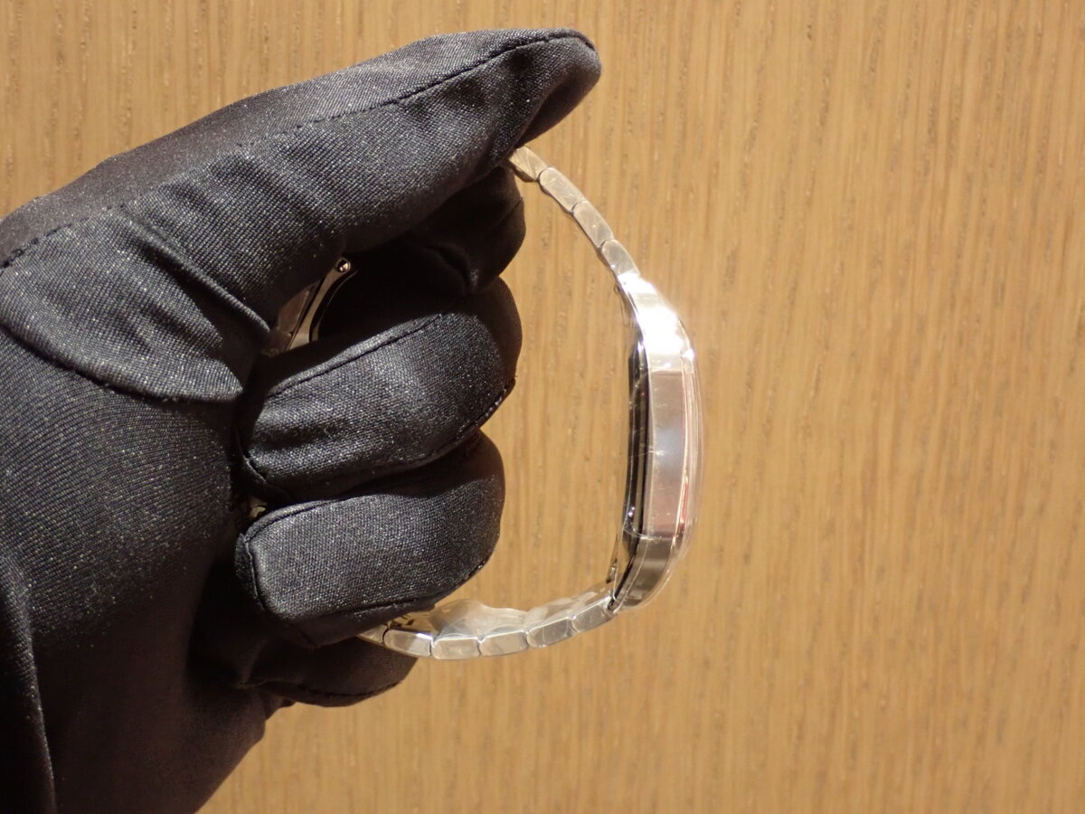 【カルティエ】友情が生んだ世界初の腕時計。継承し続ける’’買えるヴィンテージデザイン’’サントスデュモンをご紹介いたします。 - Cartier 